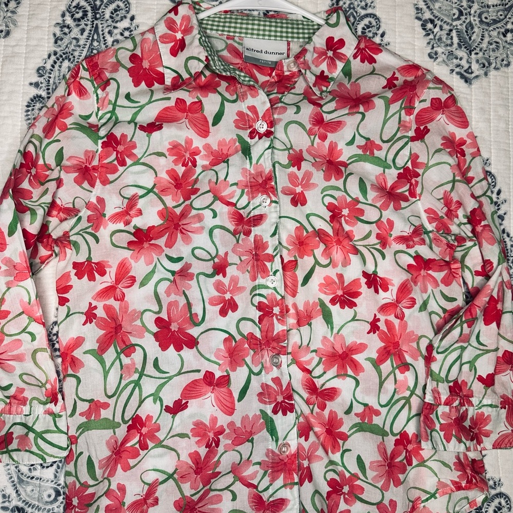 Alfred Dunner Petite Red Pink Floral Butterfly Button Down Shirt‎ 8P